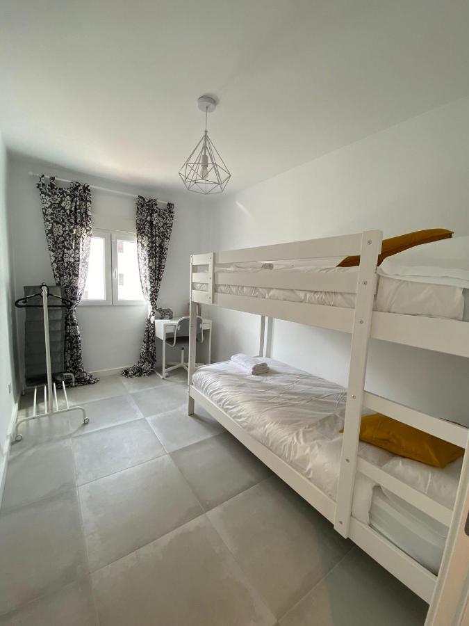 Stylish Seaside 3 Bed Apartment With Terrace + Sea View Benalmadena Exterior photo